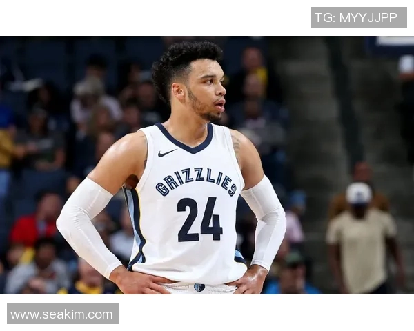 狄龙·布鲁克斯因争议判罚暴怒 裁判误判太阳vs老鹰之战连吃技术犯规